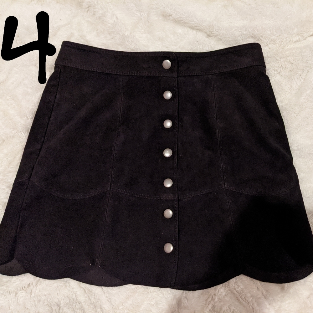 American Eagle Crushed Velvet Snap Button Skirt